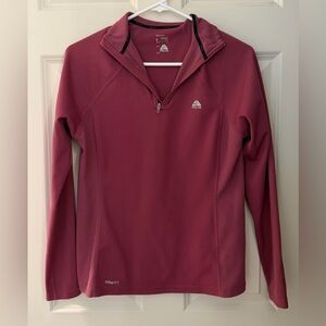 Nike ACG Fit Dry Fit 1/4 Zip Active Pullover in Pink, S
